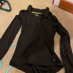 Long sleeve athletic shirt
